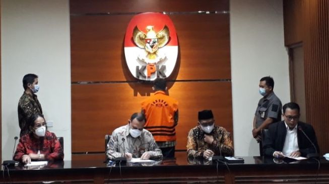 Sidang Suap Pajak Angin Prayitno Ungkap Keterlibatan Haji Isam Jurnal