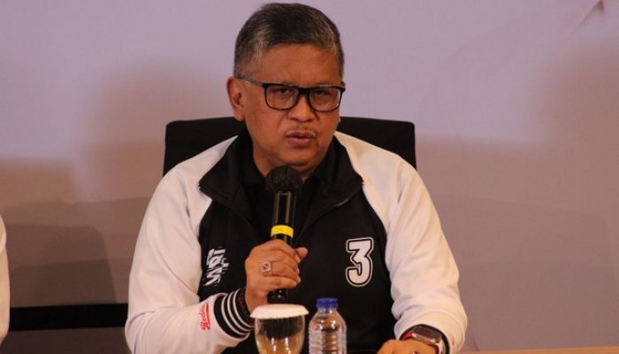 Tanggapi Momen Jokowi Makan Bakso Dengan Prabowo, Hasto: Pengennya Jagung Tapi Gak Tumbuh-Tumbuh!
