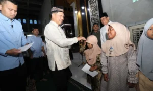 Kualitas Ekspor! Intip Deretan Bantuan yang Dibagikan Tito Karnavian untuk Warga Lhokseumawe khzpkxsstmqwwhs