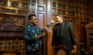 Sebut Prajurit TNI Gugur sebagai Syahid, Dubes Iran Ajak Warga Indonesia Gabung Kampanye Anti-Perang knpskcfmwzgmdr