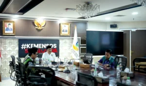 Kemensos Ingatkan Pendamping PKH: Jangan Ambil Siswa Pesantren Masuk Sekolah Rakyat! kqgyhagymjawhtgdpm