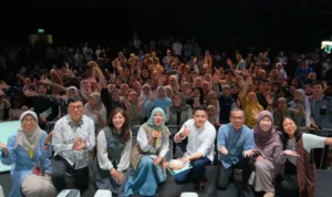 Hadir di Belajaraya, Seskab Teddy Sampaikan Salam Presiden Prabowo untuk Relawan Pendidikan kqmehddybmmvcbcphndtf