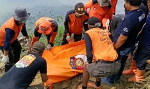 Misteri Jasad Pria Mengapung di Kayen, Ceceran Darah di Lokasi Jadi Kunci Penyelidikan kqssmejfhdanzjes