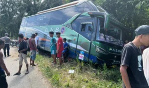 Tragedi Tikungan Maut Pasaman Barat: Hilang Kendali, Pelajar 16 Tahun Gugur di Kolong Bus ALS krmgsyvbnkanqdytye