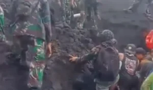 Operasi SAR Dramatis, Jasad Dua WNA Singapura Korban Erupsi Dukono Berhasil Dievakuasi kraqsmqxvztyae