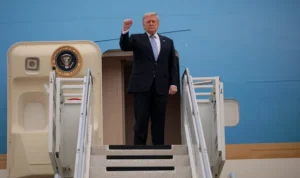 Ada Ancaman Pembunuhan, Trump Diam-diam Keluar dari Air Force One di Turki krnsxasxskvyafd