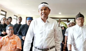 KDM Jenguk Korban Penyekapan 3 Tahun di Bandung, Pastikan Penanganan Medis Maksimal ksvfcbwdrdmgbjamcw