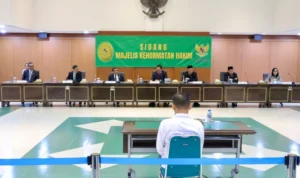 Uang Suap Rp1 Miliar Dipakai Judi Online, Mantan Hakim PN Sengkang Diberhentikan MA dan KY kshbrjxtfkkcfkkxgxmkmm