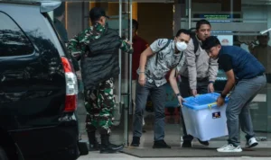 Geledah Kantor Badan Gizi Nasional 15 Jam, Penyidik Kejagung Sita Boks Kontainer dan Tas Dokumen ktmmpymkymkrewnrcr