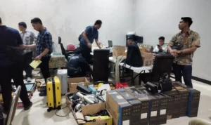 Modus Profil Palsu DingTalk, 4 WN Tiongkok Pelaku Love Scamming di Semarang Diciduk ktnetsxnzgzdmfrdbjet