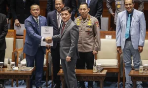 Tok! DPR Resmi Sahkan UU Polri Baru, Ini 8 Perubahan Krusial Mulai Pensiun hingga Jabatan Sipil ktngwkttrybdkarkftz