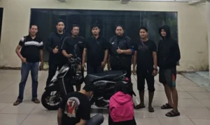 Terdesak Biaya Sewa Rumah, Sejoli Kekasih di Depok Kompak Curi Sepeda Motor Warga kvcazntptngcrz
