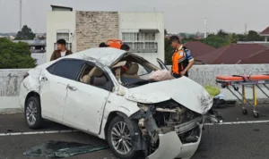 Kecelakaan Beruntun di Tol Becakayu KM 7, 8 Korban Dievakuasi ke RS Harum Kalimalang kvjcsedafahjwarz