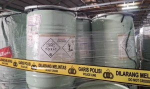 Bareskrim Gerebek Tiga Gudang Sianida Ilegal, 18 Ton Barang Bukti Diamankan kwgawqfhtaekkwmyvnjt