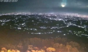 Terungkap! Ini Jalur Meteor Terang yang Melintas di Langit Jawa hingga Memicu Dentuman kxahfmbhnffffpkcrf