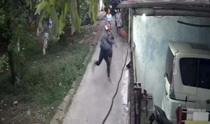 Viral! Rumah Warga di Depok Dilempari Sampah dan Telur, Polisi Turun Tangan kxnzhjgzebk