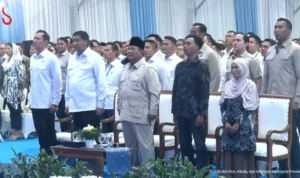 Prabowo: Pemimpin Hebat Bukan di Balik Meja, Tapi yang Sepatunya Kotor kyrxbcgbpsmqacrr
