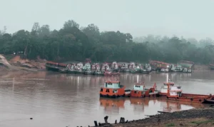 Air Sungai Mahakam Menyusut, Jalur ke Mahakam Ulu Lumpuh? Ini Dampaknya maaparbyntaresmktnm