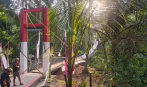 Jembatan Margacinta Ambruk, Dedi Mulyadi Janjikan Jembatan Permanen pada 2027 mavtfxtmgmvrspecztj