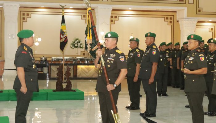 Mayjen TNI Rafael Pimpin Sertijab Sejumlah Pejabat Strategis di Lingkungan Kodam Brawijaya