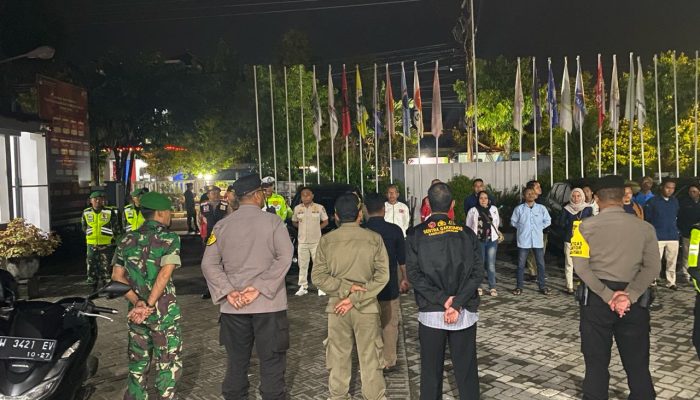 TNI-Polri di Lamongan Patroli Gabungan, Sambang KPU dan Bawaslu
