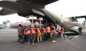 TNI Kerahkan Pesawat Udara, Lebih dari 10 Ton Bahan Semai Digunakan untuk OMC di Kalimantan