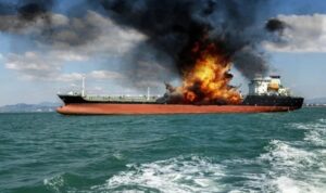 Tanker Meledak di Jalur Energi Dunia, Selat Hormuz Kembali Jadi Bara Konflik
