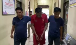Pelaku Pembunuhan di Pandeglang Serahkan Diri sambil Bawa Golok ke Polisi