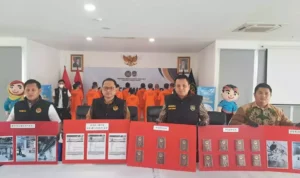 Imigrasi Tangkap 14 WN China Bekerja Ilegal di Proyek Mal Kelapa Gading