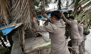 Abaikan Peringatan, 80 Bangunan Liar di Depok Ditertibkan Satpol PP x