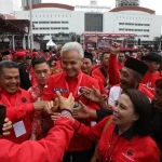 Mendarat di Kualanamu, Ganjar Disambut Teriakan ‘Presiden’ di Medan, Ada Bobby Nasution