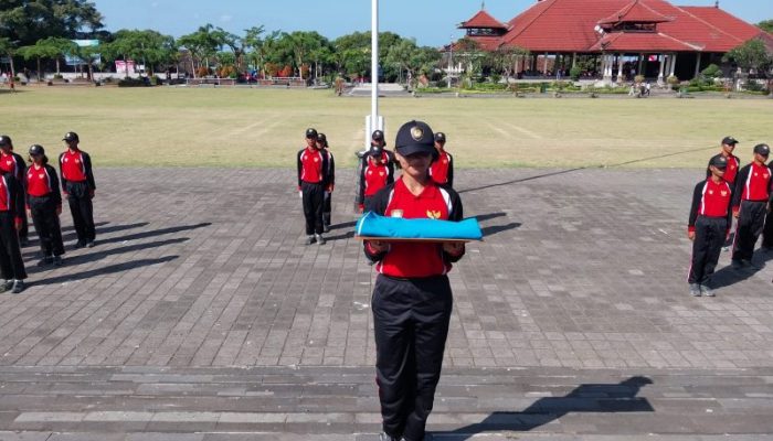 2. Kapten Nyoman Dongkrak Kemampuan Paskibraka Klungkung