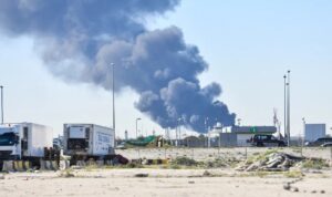 Drone Iran Hantam Fasilitas Pemerintahan dan Energi Kuwait, Kerusakan Besar Tanpa Korban Jiwa bumkh cbdbaffedfccdcbfbaa ()