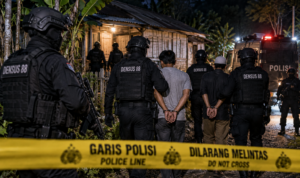 Operasi Densus 88 di Sulteng, Dua Warga Tomoli Utara Diamankan b c af dfeded