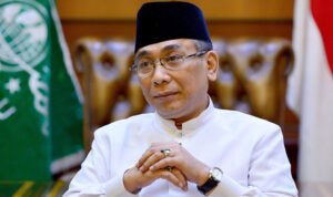 Muktamar NU 2026: Gus Yahya Pastikan Kembali Bertarung Rebut Kursi Ketum PBNU Yahya Cholil Staquf duduk