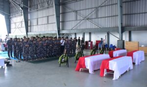 Upacara Militer di Lanudal Jakarta: Empat Prajurit Terbaik Korps Marinir Dilepas Menuju Peristirahatan Terakhir ccbb c f adfd bcea