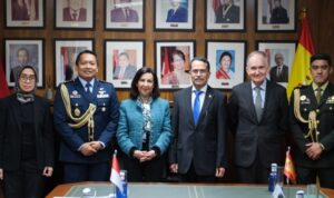Pemerintah Spanyol menyampaikan duka cita mendalam atas gugurnya tiga prajurit TNI yang tengah menjalankan Dubes RI di Spanyol Muhammad Najib menerima kunjungan Menhan Spanyol