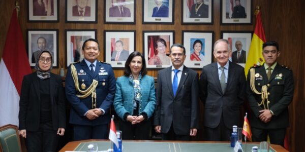 Dubes RI di Spanyol Muhammad Najib menerima kunjungan Menhan Spanyol