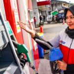 Pemerintah Tahan Harga BBM Demi Jaga Stabilitas Ekonomi dan Sosial spbu pertamina
