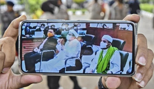 Kecurigaan Soal Habib Rizieq Yang Tetap Divonis 4 Tahun: Pembungkaman ...