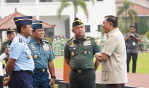 Dihadiri Panglima TNI dan Kapolri, Presiden RI Resmikan Perpustakaan Mutakhir Seskoad Pasca-Renovasi ec bf cc b dffeb