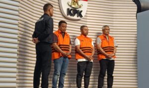KPK Amankan Dokumen Penting Saat Geledah Kantor Dinas PUPR Riau