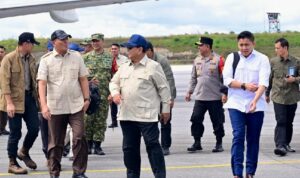 Prabowo Kunjungi Sumut, Tinjau Langsung Pembangunan Jembatan Darurat di Tapsel IMG WA
