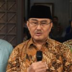 Ketua Komisi Percepatan Reformasi Polri Jimly Asshiddiqie (tengah) di Posko Tim Reformasi Jakarta Selatan pada Kamis Desember Divhumas Mabes Polri