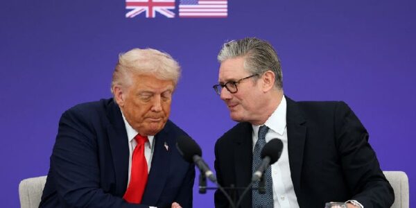 trump starmer sign deal
