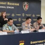 Dirreskrimum Polda Metro Jaya Kombes Iman Imannudin (kedua dari kiri) saat konferensi pers di Mapolda Metro Jaya Jakarta Selatan pada Jumat April RMOL