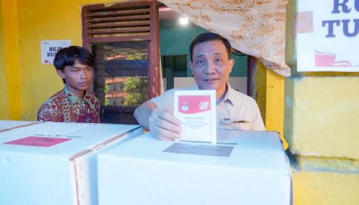 Usai Gunakan Hak Suara, Kajati Sulsel Beri Pesan Begini !