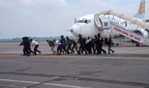 Latihan Penanganan Sabotase Udara: Komitmen Kopaska Jaga Keamanan Internasional Juanda ebb fca c dcebfaa