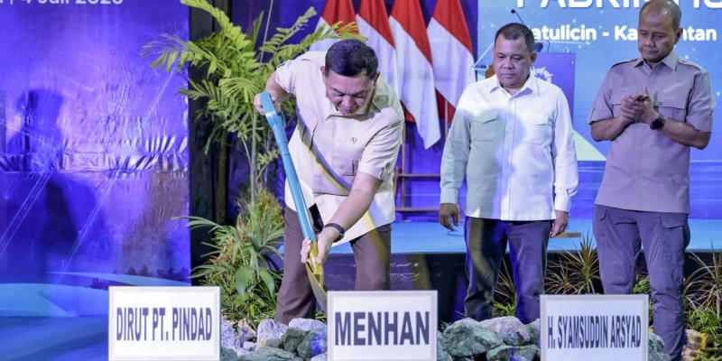 Sjafrie Sjamsoeddin pindad