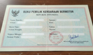 Jangan Tergiur Harga Murah, Simak Cara Bedakan BPKB Asli dan Palsu Saat Transaksi Motor Second Gemini Generated Image mtjkbgmtjkbgmtjk () ()